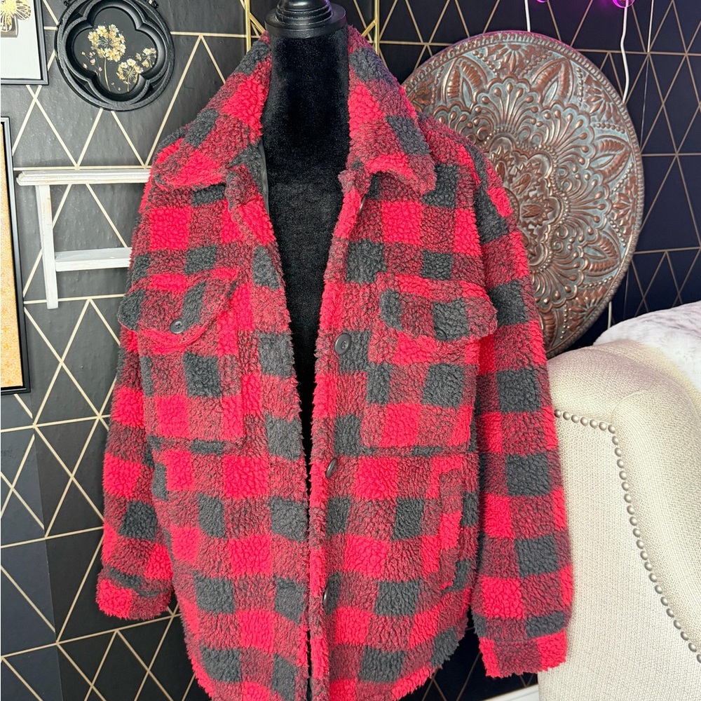 Black and Red *hard to find* Plaid Sherpa Jacket by American Eagle